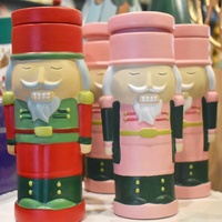 Maßgefertigter Weihnachts-Charm Feiertagsdekoration Handgemachte Keramik-Gel-Sojawachs Umweltfreundliche Indoor-Duftkerze im Gefäß Wassail