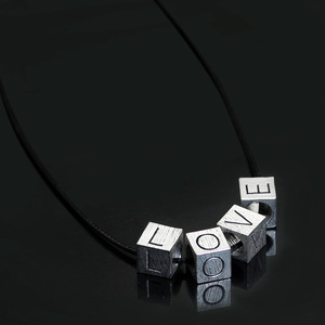 Collar con colgante <span class=keywords><strong>de</strong></span> cuentas <span class=keywords><strong>de</strong></span> letras <span class=keywords><strong>de</strong></span> moda hecho a mano <span class=keywords><strong>de</strong></span> aleación con cadena <span class=keywords><strong>de</strong></span> eslabones-regalo <span class=keywords><strong>de</strong></span> aniversario <span class=keywords><strong>para</strong></span> <span class=keywords><strong>novio</strong></span> - Product Image 4