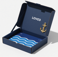 Boîtes à vêtements imprimées en noir avec enveloppe personnalisée Boîte postale ondulée Boîte cadeau d'expédition avec logo avec bande de déchirure imprimée