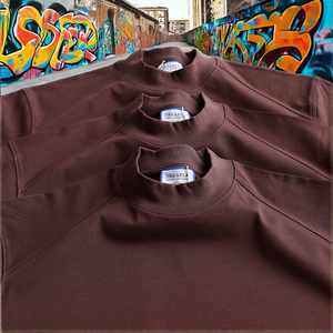 Camiseta Oversize de Algodón 100% con Logo Personalizado del Fabricante, 300GSM, Estilo Urbano, Hombro Caído, Manga Raglán, Cuello Mock - Product Image 2