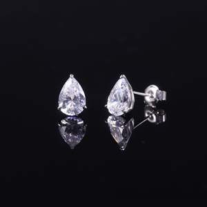 Pendientes de Botón con Moissanita <span class=keywords><strong>en</strong></span> Forma de Pera Estilo Hepburn, Garra de Águila, 0.5/1.5/2 Quilates, Plata de Ley S925, Chapados <span class=keywords><strong>en</strong></span> Oro, Unisex - Product Image 4