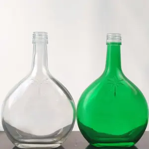 زجاجة خضراء مسطحة شفافة 500 مل زجاجة فارغة زجاجية برقبة طويلة زجاجات شفافة للمشروبات ويسكي بغطاء مخصص