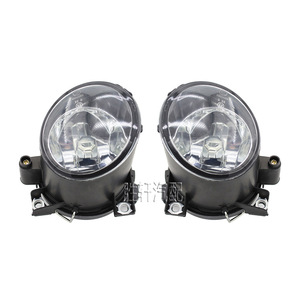 ไฟตัดหมอก Shengxuan รุ่น 6Q0941699B 6Q0941700B แบบฮาโลเจน สำหรับรถยนต์ Volkswagen Polo ปี 02-05 - Product Image 1