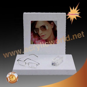Étui de présentation de lunettes de soleil en acrylique personnalisé avec logo, présentoir de comptoir pour magasins d'optique - Product Image 6
