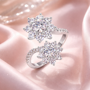 ひまわりモアッサナイトリング 925スターリングシルバー 婚約 結婚式用 フローラルクラスター ラウンドカット VVS GRA認定 女性へのギフト - Product Image 2