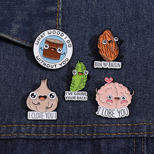 INS Style Personnalité Drôle Big Eyed <span class=keywords><strong>Humour</strong></span> Légumes Thème Ail Concombre Motif Alliage Broche Irrégulier Badge En <span class=keywords><strong>Gros</strong></span> Pins - Product Image 3