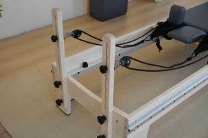 Machine d'exercice de remise en forme Studio Core Training, multi-usage, en bois, <span class=keywords><strong>professionnelle</strong></span>, commerciale, Reformer Pilates à piste complète - Product Image 3
