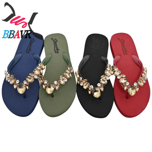 Wholesale Luxury Anti-Slip Women's Summer Flip Flops New Outdoor Beach Sandals PVC Chain Decoration Breathable <b>Slipper</b> Upper - Product Image 4