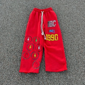 <span class=keywords><strong>Pantaloni</strong></span> sportivi <span class=keywords><strong>rossi</strong></span> con serigrafia personalizzata per uomo <span class=keywords><strong>pantaloni</strong></span> a zampa larga da strada con <span class=keywords><strong>pantaloni</strong></span> a vita media - Product Image 1