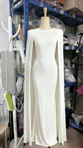 Robe longue col rond LM R642 avec manches cape spectaculaires, taille naturelle écologique – Parfaite pour le quotidien - Product Image 2