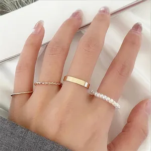 2021时尚饰品戒指四件套个性ins简约圆形珍珠戒指闪亮女士戒指