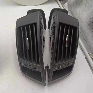 แผงช่องระบายอากาศสำหรับโตโยต้าแลนด์ครุยเซอร์ LC200 2008 ชุดช่องระบายอากาศกลางแผงหน้าปัด วัสดุ ABS - Product Image 2