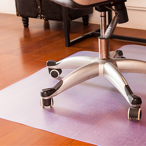 Tapis de chaise en PVC antidérapant transparent, facile à enrouler, durable et souple - Product Image 2