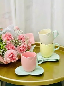 Tazza da Caffè in Ceramica Stile Nordico <span class=keywords><strong>a</strong></span> Forma di <span class=keywords><strong>Tulipano</strong></span> con Piattino, Tazza per Espresso e Colazione con Motivo Femminile - Product Image 2