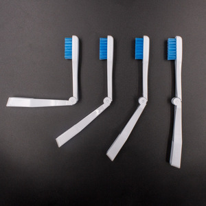 Brosse à dents pliable de voyage, poils moyens, pliable, pour adulte, 7,35 g, brosse à dents manuelle - Product Image 2
