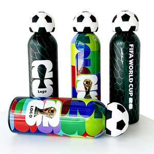 Bouteille d'eau isotherme en acier inoxydable 304 de 500 ml avec design de football couleur personnalisée, gobelet de voyage, couvercle avec logo, <span class=keywords><strong>tasse</strong></span> sous vide - Product Image 1