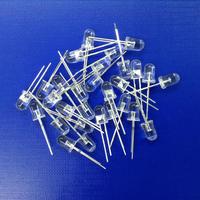 Vente flash 1.0Hz 1/2 Duty Blink F5 LED Blanc 7000-9000K 0.1W 30deg Tête ronde LED Diode 5mm pour indicateur de signal