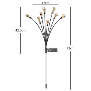 Lampe solaire de jardin en forme de main de crâne d'Halloween, décoration extérieure, hauteur 72 cm, piquet en plastique - Product Image 1