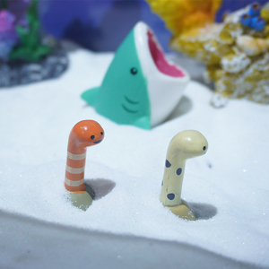 Decorazione per Acquario Ecologica e Creativa 2024, Anguilla Blu Moray, Simpatico Pesce Striato con Macchie sul Fondo, Cartone Animato in Plastica all'Ingrosso - Product Image 5