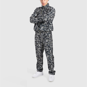 <span class=keywords><strong>Chándal</strong></span> con estampado de camuflaje para <span class=keywords><strong>hombre</strong></span>: conjunto de chaqueta y pantalones con cremallera de inspiración <span class=keywords><strong>militar</strong></span> para un estilo Atlético vanguardista - Product Image 2