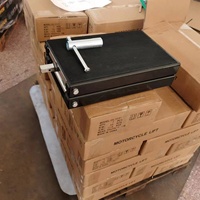 Plateforme de réparation moto en gros : Table élévatrice à ciseaux avec manivelle et chariot de levage central