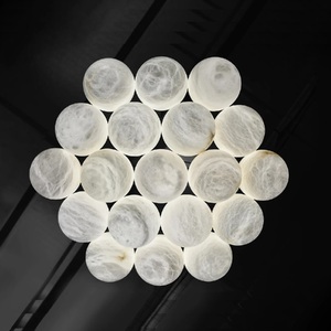 Lustre contemporain en onyx naturel en forme de nuage, design multi-globes en cluster, <span class=keywords><strong>suspension</strong></span> en <span class=keywords><strong>laiton</strong></span> pour salon haut de gamme - Product Image 3