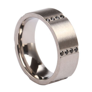 Tizti bijoux <span class=keywords><strong>empreinte</strong></span> digitale gravé au laser damas motif plat hommes alliance pour hommes garçons zircons noirs bague en titane - Product Image 3