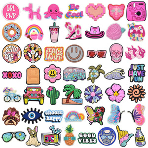 Realizziamo Charm Personalizzati in PVC per Scarpe, Puoi Disegnare il Tuo Design per Dare un Look Unico e Personalizzato ai Tuoi Clog - Product Image 2