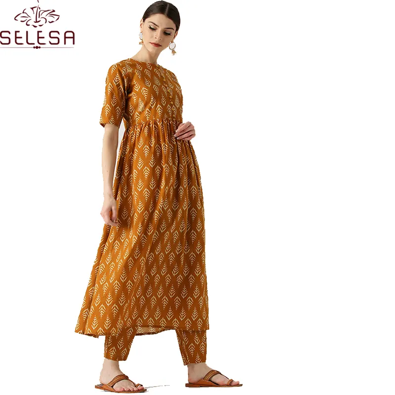 نموذج جديد السعر المنخفض الساري الرقبة سلوار Kurta تصاميم جديدة اللباس Anarkali كورتيس للنساء في الهند