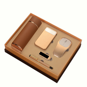 Gadget per la casa da ufficio personalizzati promozionali Powerbank chiavette USB e bottiglia d'acqua set regalo di natale nero <span class=keywords><strong>Friday</strong></span> Special - Product Image 1