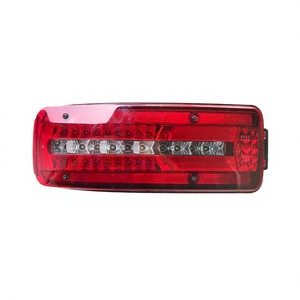 Feu arrière LED 24V rouge avec clignotant et feu stop pour remplacement de camion - Product Image 4