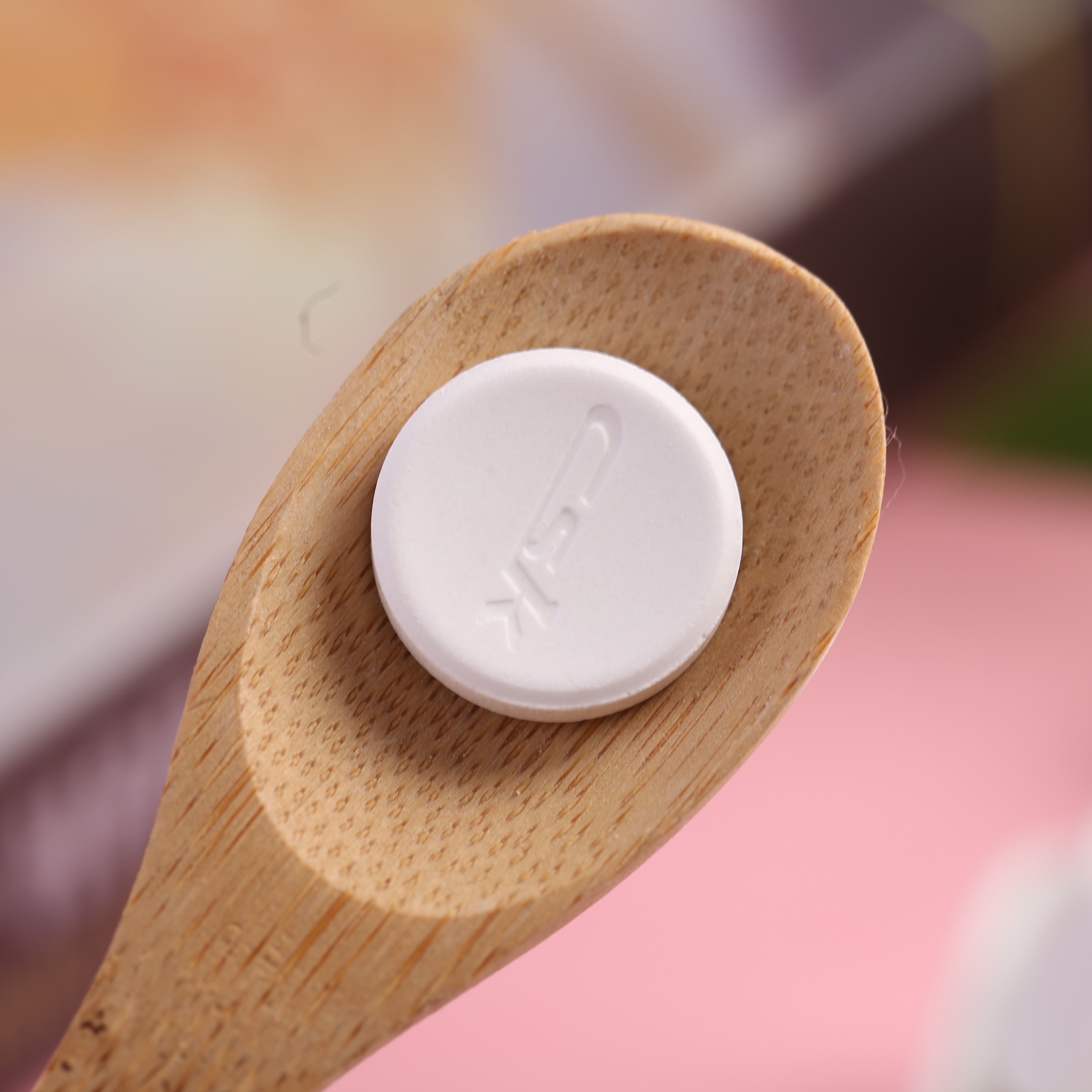 Таблетки с витамином D, фирменная торговая марка, витаминные добавки, кальциевая добавка