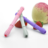 Jouet de paille à mâcher sans BPA congelable au lave-vaisselle jouet de dentition à tube creux en silicone souple pour nourrissons tout-petits 3-12 mois