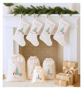 ถุงเท้าคริสต์มาสสั่งทำพิเศษพร้อมปักชื่อครอบครัว ของขวัญวันหยุดสำหรับทุกคนในครอบครัว - Product Image 1