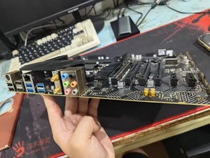 Placa Base MSI PRO <span class=keywords><strong>Z690</strong></span>-<span class=keywords><strong>P</strong></span> WIFI en Buen Estado, Placa Base ATX LGA 1700, Procesador Intel I7/I5/I3, Cuatro <span class=keywords><strong>DDR5</strong></span> para Escritorio - Product Image 6