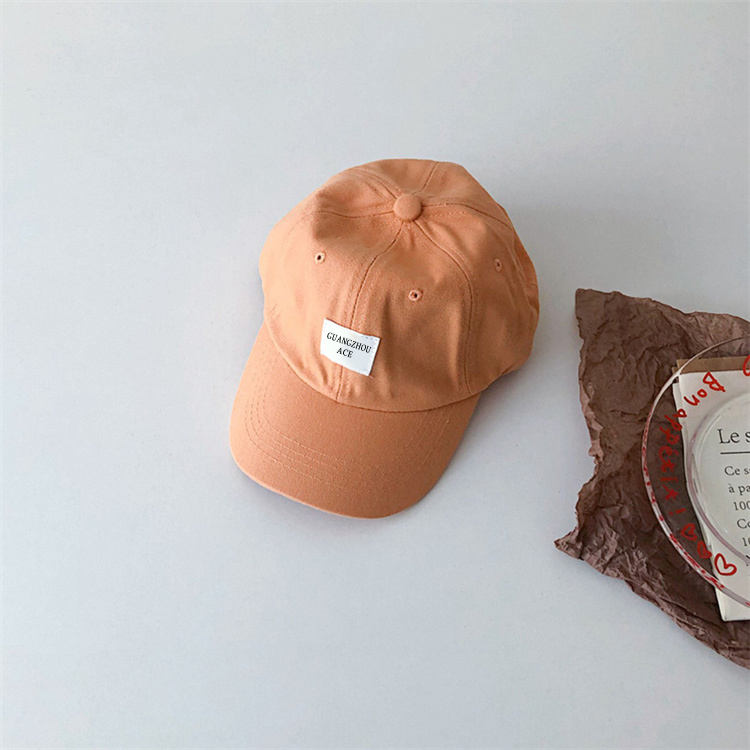 น้ำตาลอ่อน