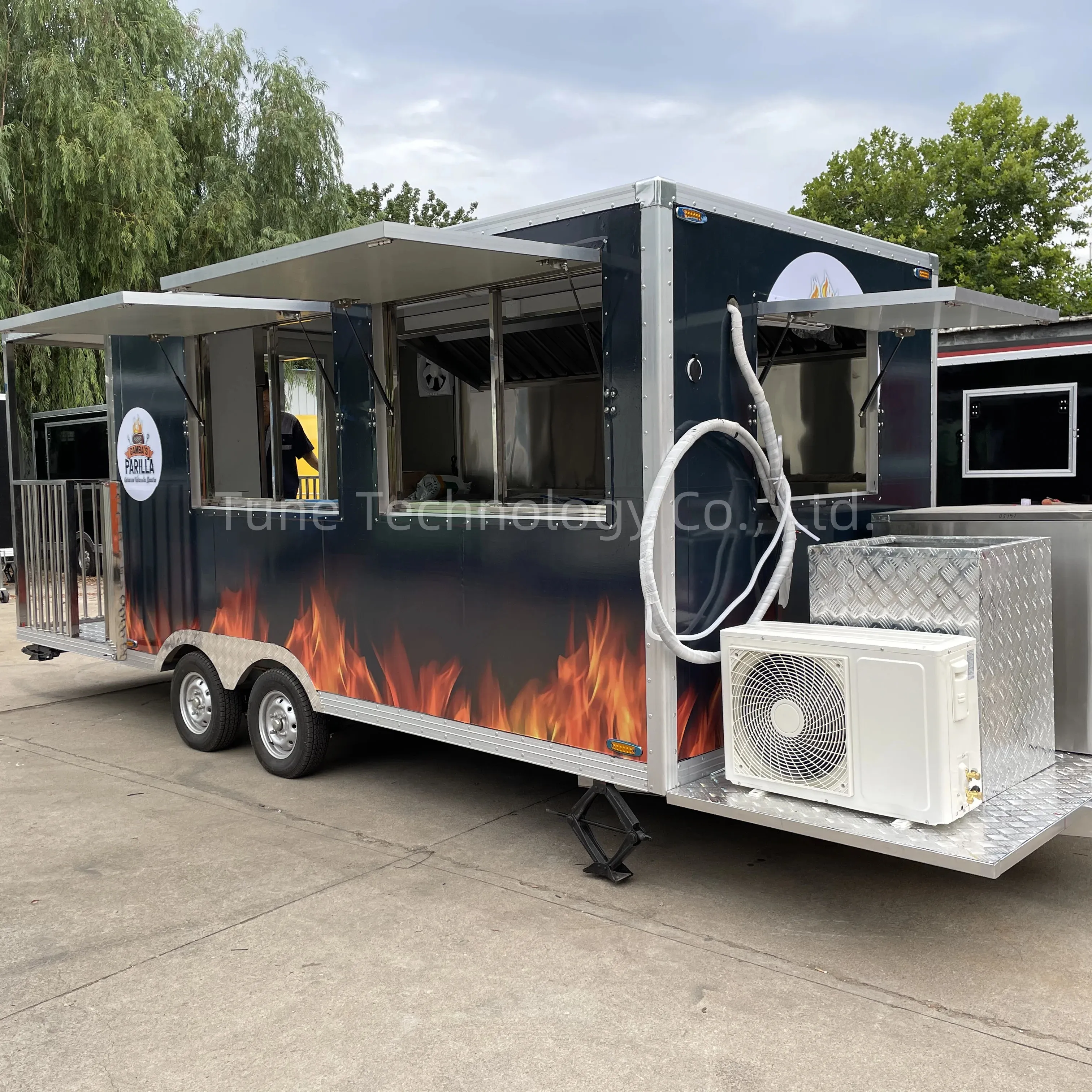 Zwarte 18 Ft Concessie Street Food Truck Volledig Uitgeruste Food Trailer Voor Catering Bedrijf Met Roestvrijstalen Veranda