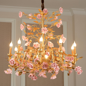 Lustre unique en laiton rose romantique avec fleurs en céramique rose, décoration lumineuse pour villa, salle à manger, éclairage décoratif - Product Image 1
