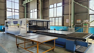 สำหรับเครื่องกำเนิดไฟฟ้าขนาด 380KW 475KVA แบบหลัก และ 500kVA 400kW แบบสำรอง ชนิดเงียบ สำหรับการจ่ายไฟที่เชื่อถือได้ GDC475 เครื่องกำเนิดไฟฟ้ากำลังสูงรุ่นนี้ - Product Image 2
