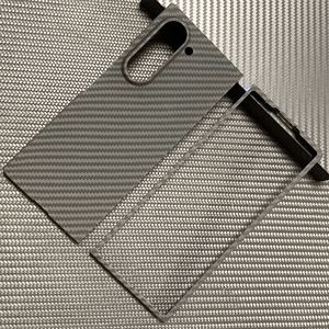 Prix usine De Luxe 600D 1500D En Fiber De Carbone Pliable Téléphone étui pour samsung Galaxy <span class=keywords><strong>Z</strong></span> <span class=keywords><strong>Fold</strong></span> 6 De Luxe En Fiber D'<span class=keywords><strong>aramide</strong></span> <span class=keywords><strong>Z</strong></span> <span class=keywords><strong>Fold</strong></span> 6 Couverture - Product Image 5