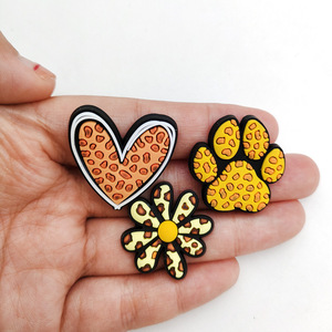 Sexy Leopard-print Hole Shoes Flower Buckles Personalized PVC Soft-glue Garden Shoe Accessories <strong>Jewelry</strong> Model F117 Made in China - Product Image 3