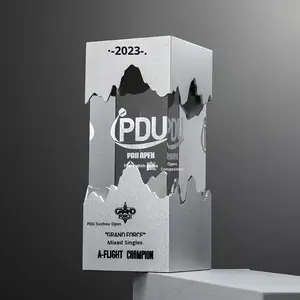 Trofeo de cristal Cubo de Rubik Pilar Tema deportivo Ecológico Regalo creativo de gama alta Grabado interno - Product Image 4