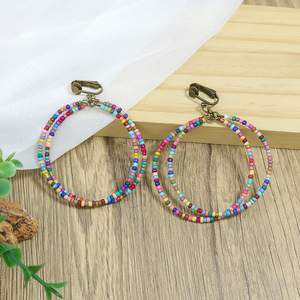 Boucles d'oreilles à clipser colorées en bois perlé, style bohème, pour femme, bijoux de mode, plaqué bronze antique - Product Image 1