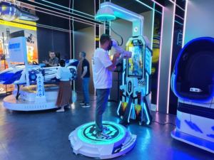 Jeux de salle de tir de la <span class=keywords><strong>réalité</strong></span> <span class=keywords><strong>virtuelle</strong></span> 9d VR AR d'intérieur tirant la machine de tir d'arcade d'intérieur - Product Image 6