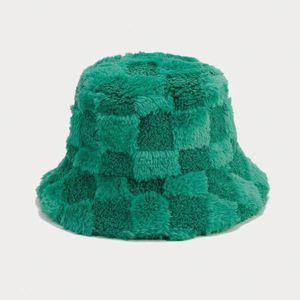 Chapeaux d'hiver en fourrure à carreaux pour femmes, style pêcheur, en peluche, en gros et en stock - Product Image 3