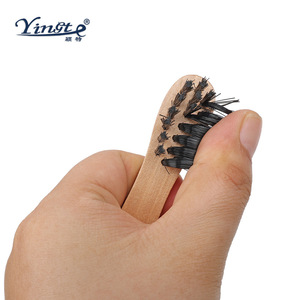Cepillo para zapatos de madera maciza Yinste con cerdas de nailon para una limpieza suave de calzado, uso doméstico. - Product Image 4
