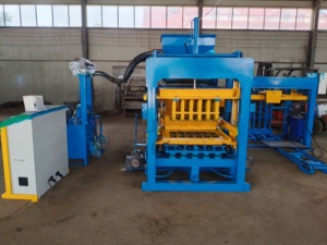 Machine de fabrication de blocs creux de haute qualité au meilleur <span class=keywords><strong>prix</strong></span> QT4-15, machine automatique de fabrication de briques à pression hydraulique avec moteur PLC pour sable brut - Product Image 5
