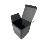 Boîte cadeau moderne en carton ondulé style dossier, avec dorure à chaud, pelliculage mat, revêtement UV, matériaux recyclés, couleur personnalisée