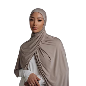 Hiyab de Chifón Suave de Alta Calidad para Otoño, con Logotipo Personalizado, Cuadrado, Ecológico, Transpirable, Antibacterial, de Secado Rápido y Ligero - Product Image 1