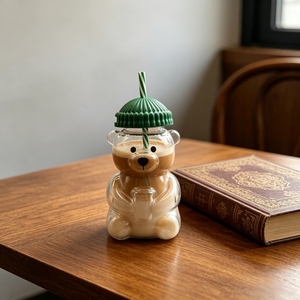 Logo Baskısız Sevimli Ayı Tasarımlı Cam Bardak 650ml, Yeniden Kullanılabilir Pipet ve Kapaklı, Buzlu Kahve Smoothie İçin Viral Hayvan Figürlü Bardak, Ev Ofis İçin - Product Image 1